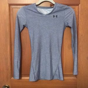 Under Armor long sleeve shirt, in good condition